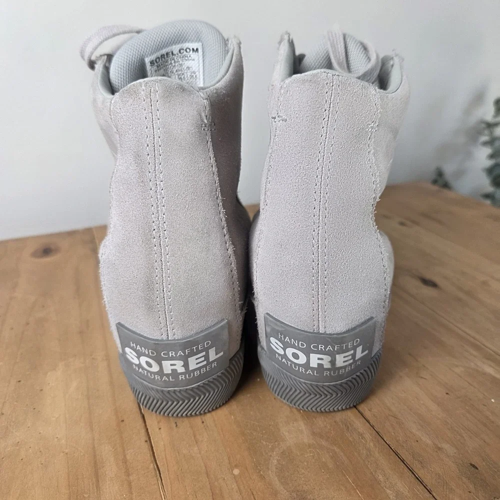 Sorel Women's 8.5 Boots Hidden Wedge Suede Grey Waterproof Out N About‎